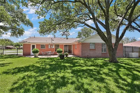 Exterior - 2600 Melba Cir, Bryan, TX 77802 photo 3 of 5