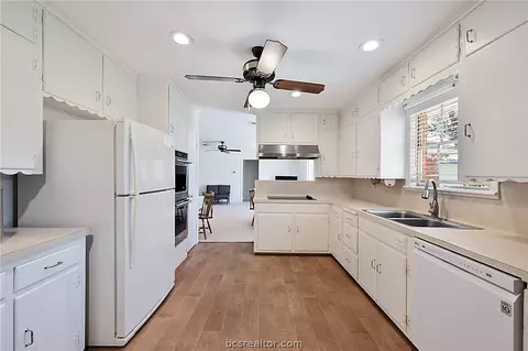 Kitchen - 2600 Melba Cir, Bryan, TX 77802 photo 2 of 2