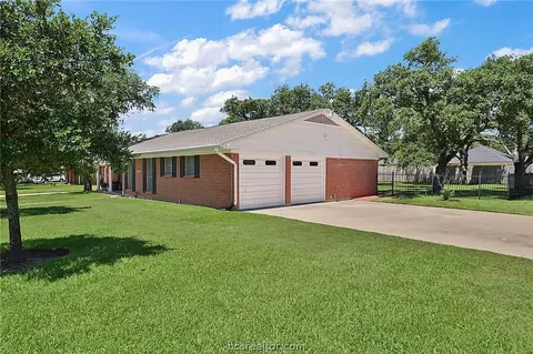 Exterior - 2600 Melba Cir, Bryan, TX 77802 photo 2 of 5
