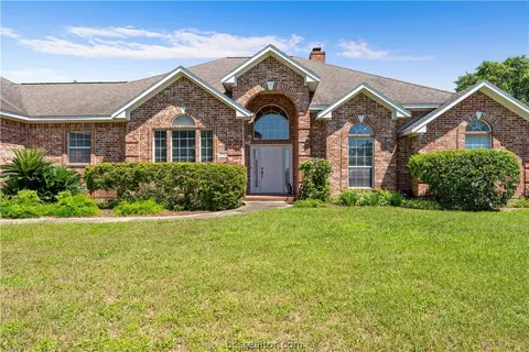 2902 Shadow Lawn St, Brenham, TX 77833