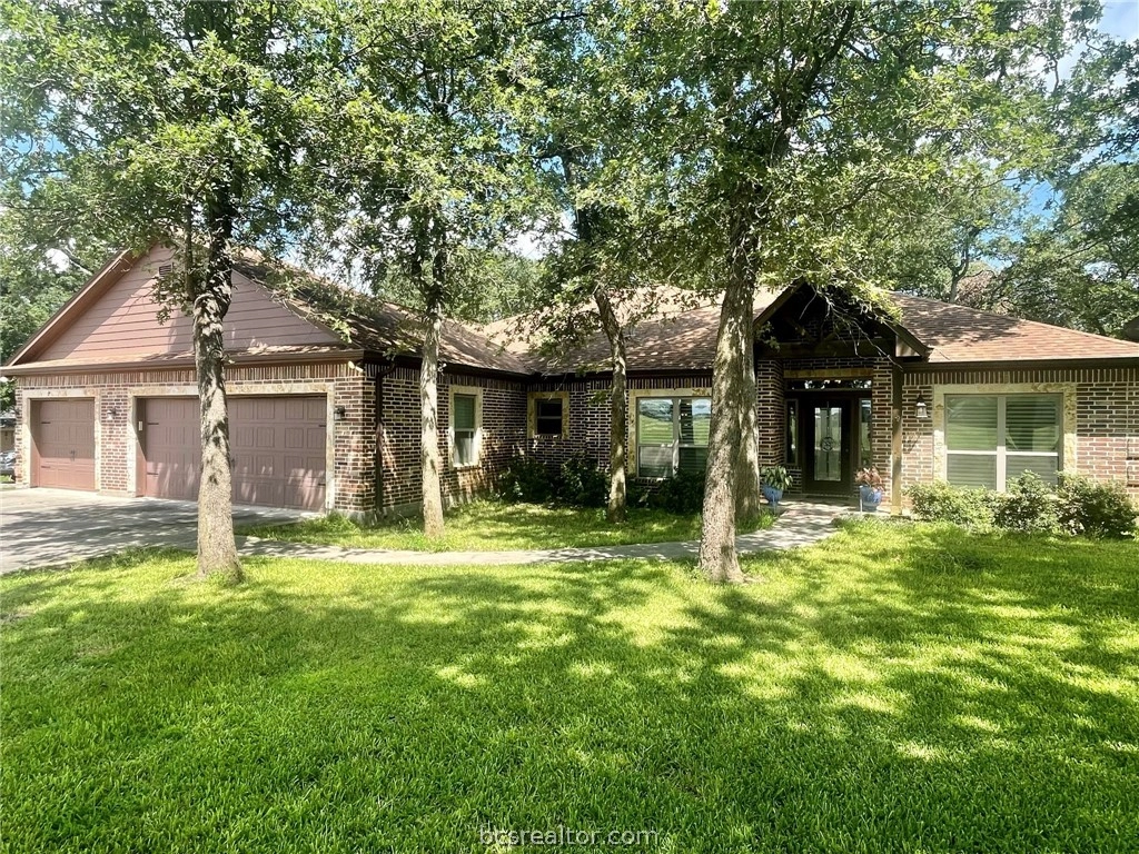 32 Golfview Dr  