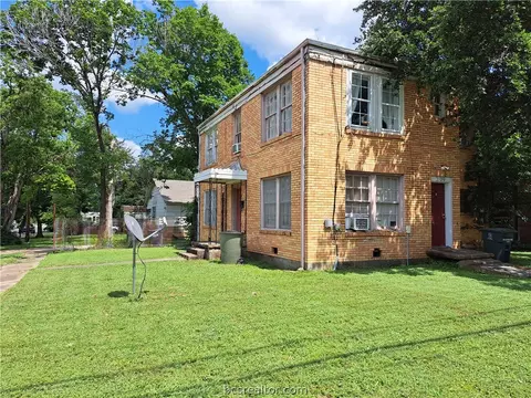 209 N Preston Ave, Bryan, TX 77803