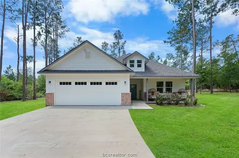 2921 Discovery Ln, Franklin, TX 77856