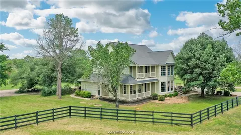 1701 Bird Pond Rd, College Station, TX 77845