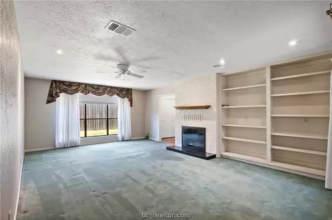 2921 Braeburn St, Bryan, TX 77802 photo 7