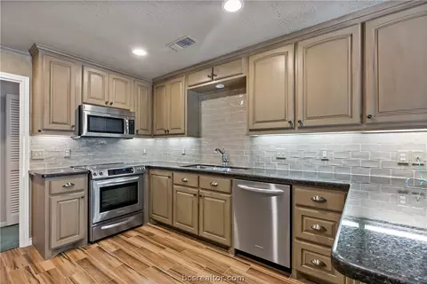 2921 Braeburn St, Bryan, TX 77802 photo 15