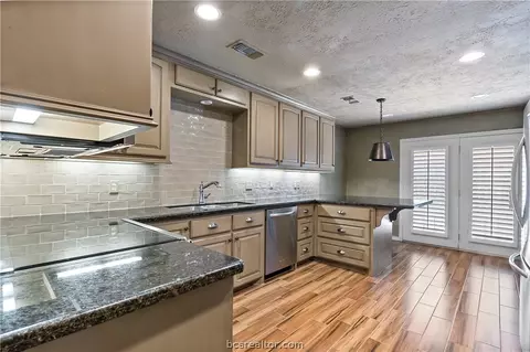 2921 Braeburn St, Bryan, TX 77802 photo 12