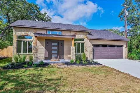 3906 Nagle St, Bryan, TX 77803