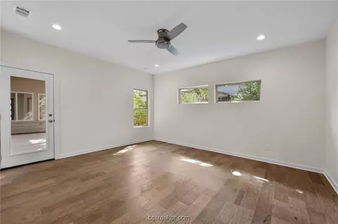 3906 Nagle St, Bryan, TX 77803 photo 15