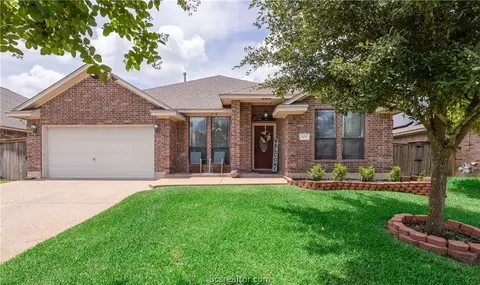 909 Barchetta Dr, College Station, TX 77845