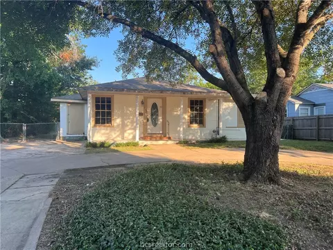 805 Enfield St, Bryan, TX 77802