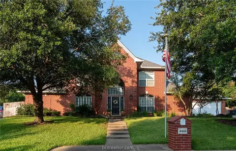 8406 Wildewood Cir, College Station, TX 77845