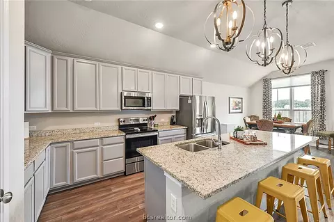 2086 Viva Rd, Bryan, TX 77807 photo 4