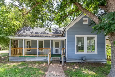 301 N Banks St, Caldwell, TX 77836