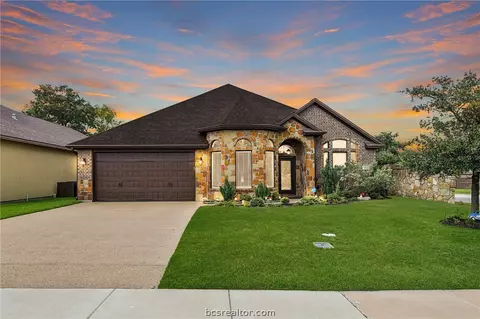 4253 Rock Bend Dr, College Station, TX 77845