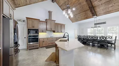 5177 Wilcox Ln, Bryan, TX 77808 photo 16