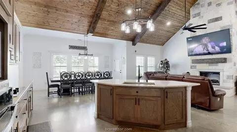 5177 Wilcox Ln, Bryan, TX 77808 photo 20