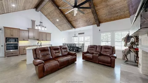 5177 Wilcox Ln, Bryan, TX 77808 photo 9