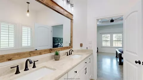 5177 Wilcox Ln, Bryan, TX 77808 photo 27