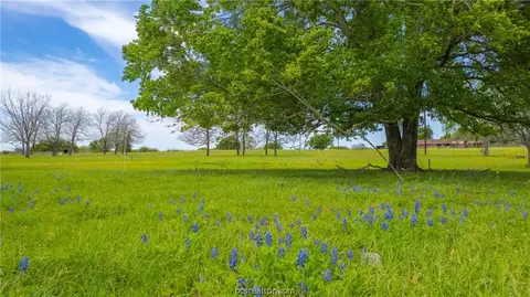 9201 Conner Rd, Washington, TX 77880