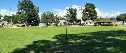 502 N Watson St, Franklin, TX 77856