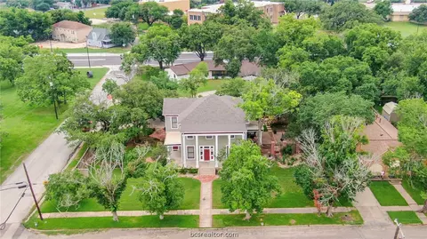 807 E 24th St, Bryan, TX 77803