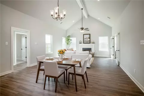 3026 Teller Dr, Bryan, TX 77808 photo 2