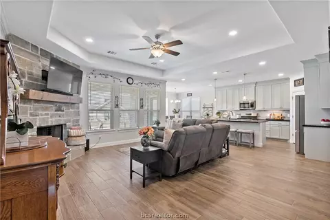 3003 Alpha Ct, Bryan, TX 77808 photo 4