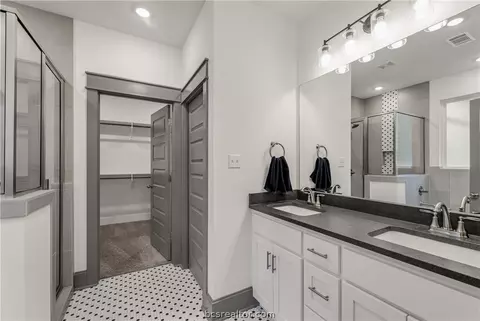 Bath - 2721 Beck St, Bryan, TX 77803 photo 1 of 4