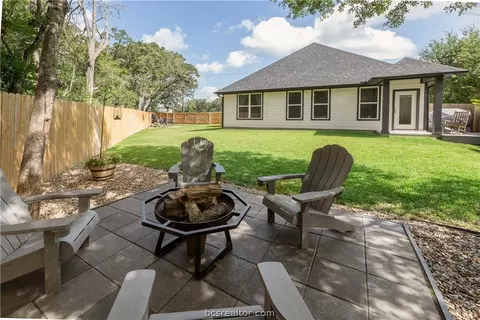 Exterior - 2721 Beck St, Bryan, TX 77803 photo 3 of 5