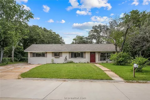 303 Fairway Dr, Bryan, TX 77801 photo 31