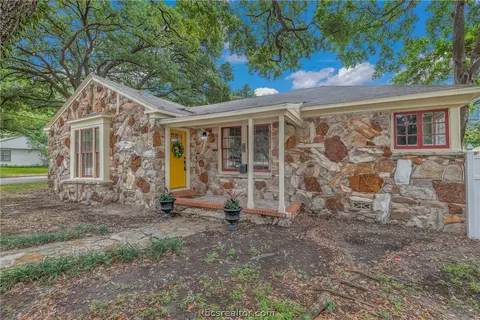 818 E Mcalpine, Navasota, TX 77868