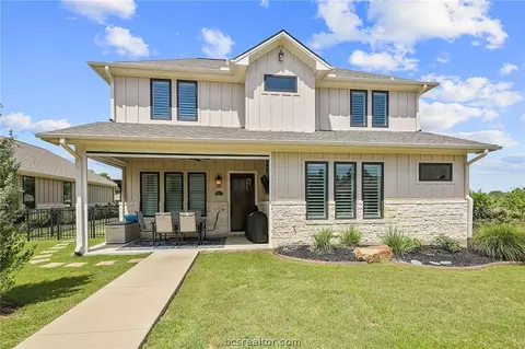 2817 Maroon Ct, Bryan, TX 77807