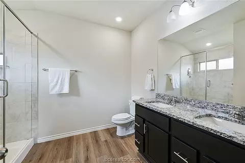 Bath - 1972 Cartwright St, Bryan, TX 77807 photo 1 of 3