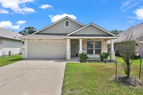 1972 Cartwright St, Bryan, TX 77807