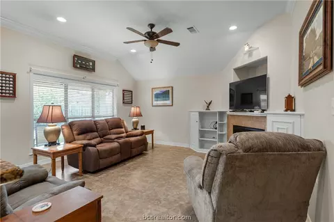 2601 Priscilla Ct, Bryan, TX 77802 photo 5