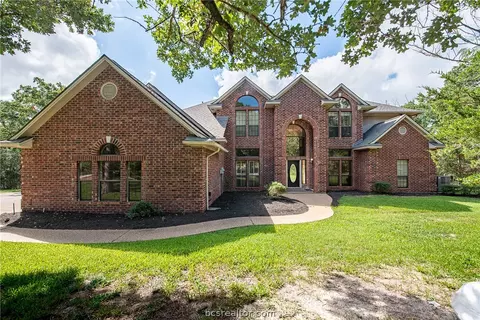 5707 Paint Trl, College Station, TX 77845