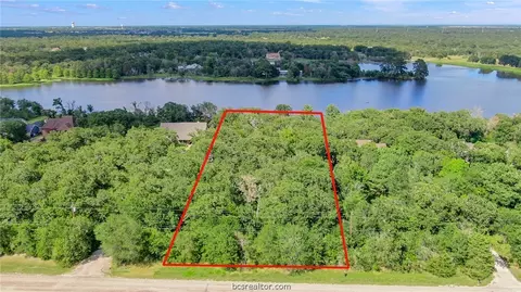 16825 Calumet Trl, College Station, TX 77845