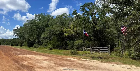 13213 Tyler Ln, Franklin, TX 77856