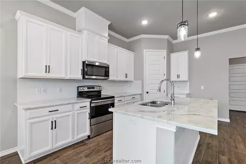 1904 Cambria Dr, Bryan, TX 77807 photo 11