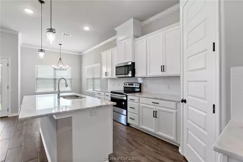 1904 Cambria Dr, Bryan, TX 77807 photo 9