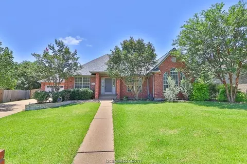 4608 Oakmont Cir, College Station, TX 77845