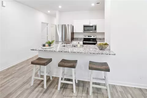 6069 Toby Bnd, Bryan, TX 77807 photo 14