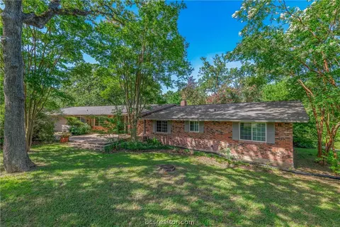 48 Pamela Ln, College Station, TX 77845