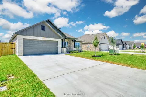 Exterior - 2805 Spector, Bryan, TX 77808 photo 4 of 8