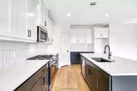 Kitchen - 2805 Spector, Bryan, TX 77808 photo 3 of 5