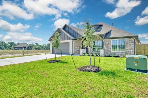 Exterior - 2805 Spector, Bryan, TX 77808 photo 3 of 8