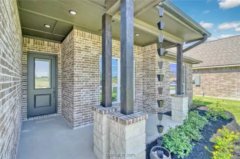 Exterior - 2805 Spector, Bryan, TX 77808 photo 5 of 8