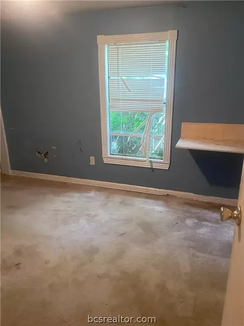 711 N Sharp St, Franklin, TX 77856 photo 27