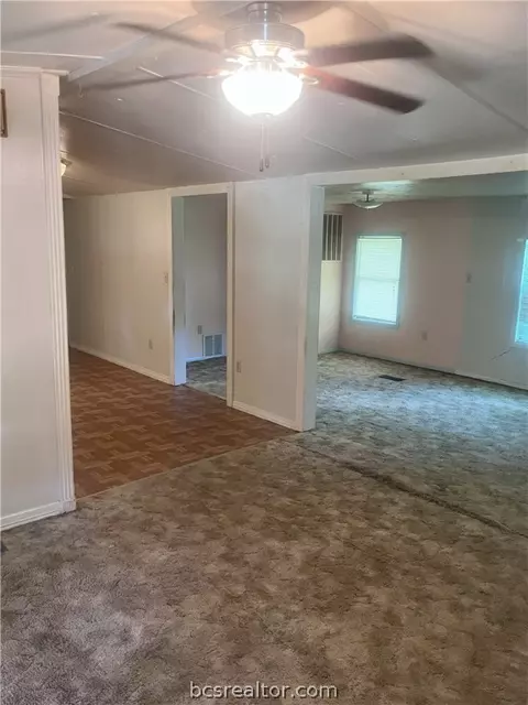 711 N Sharp St, Franklin, TX 77856 photo 14